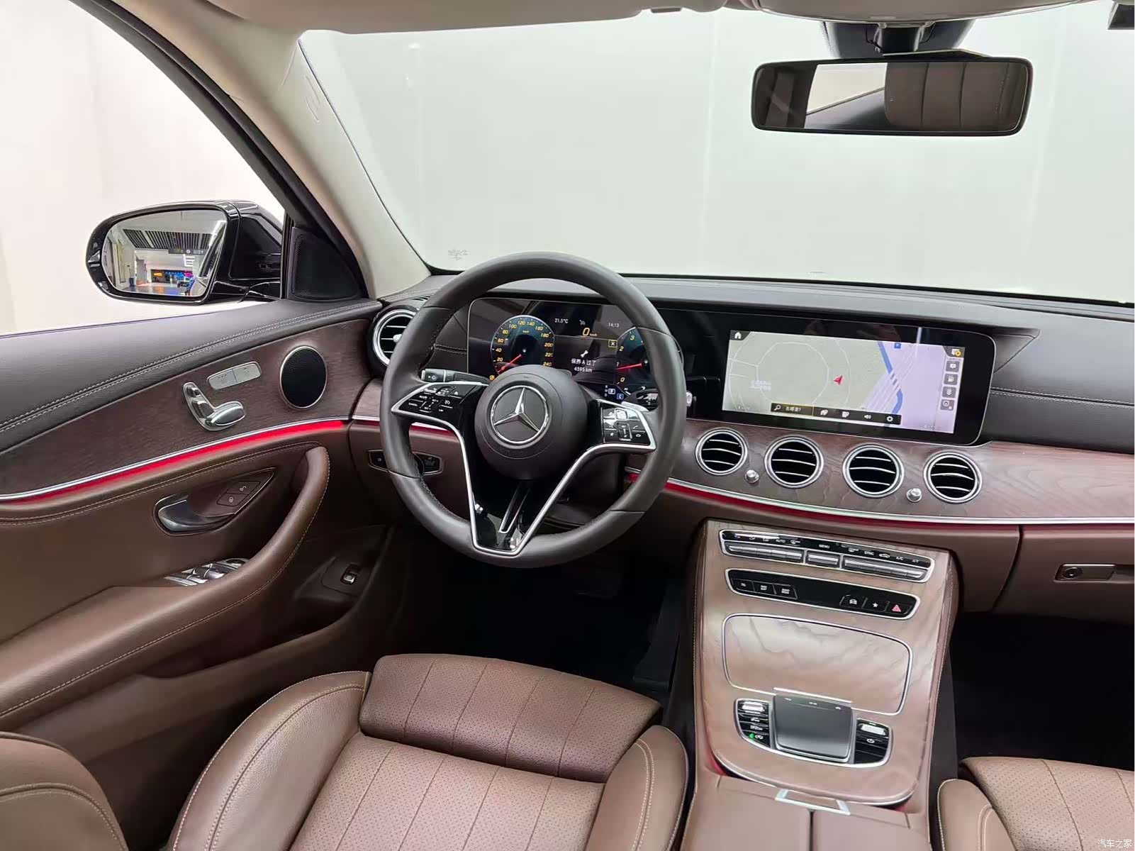 Mercedes-Benz E-Class, 2022 24
