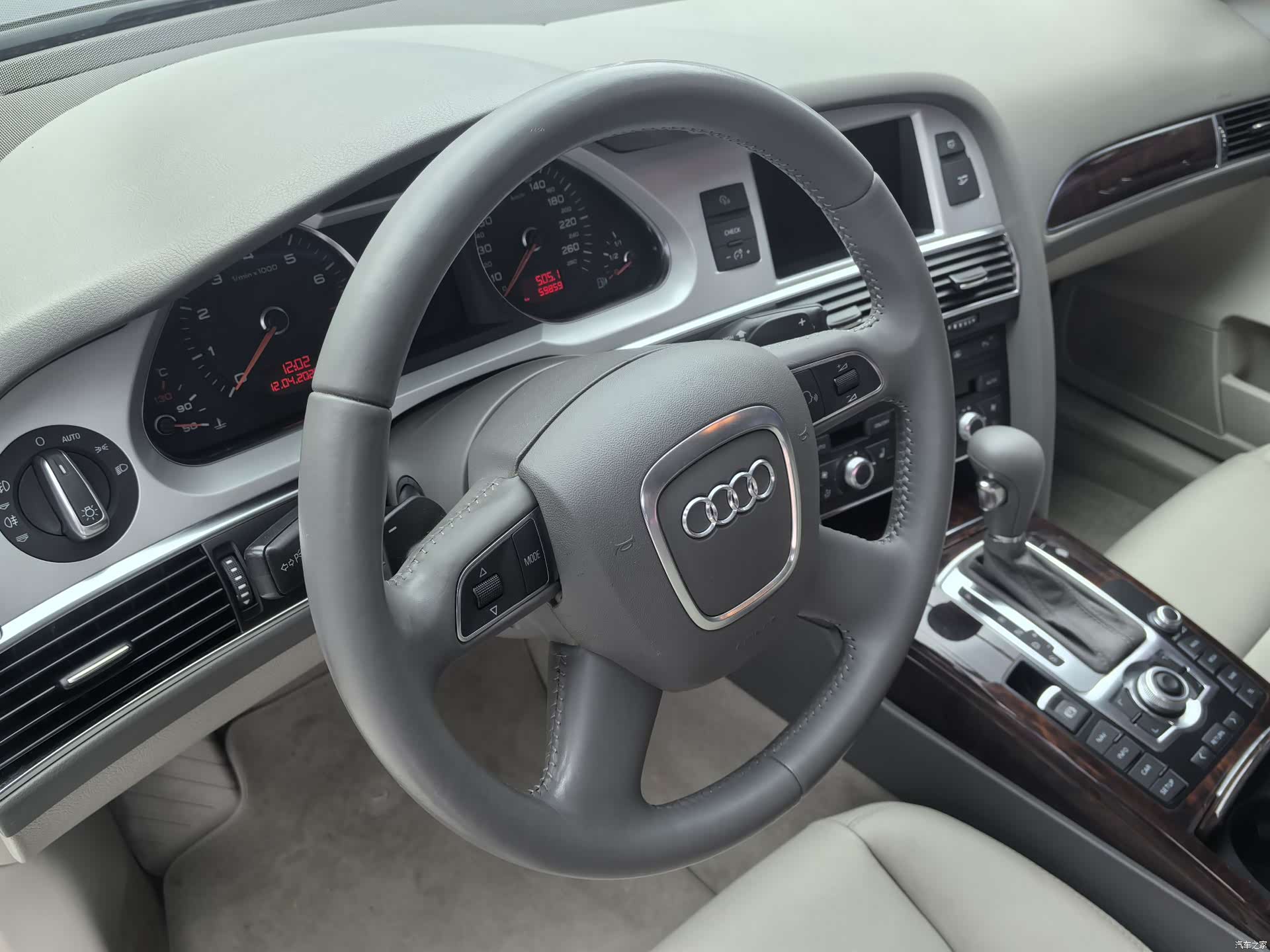 Audi A6L, 2011 все фото