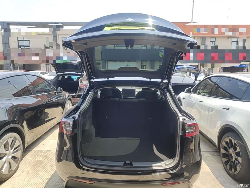 Tesla Model Y, 2022 19