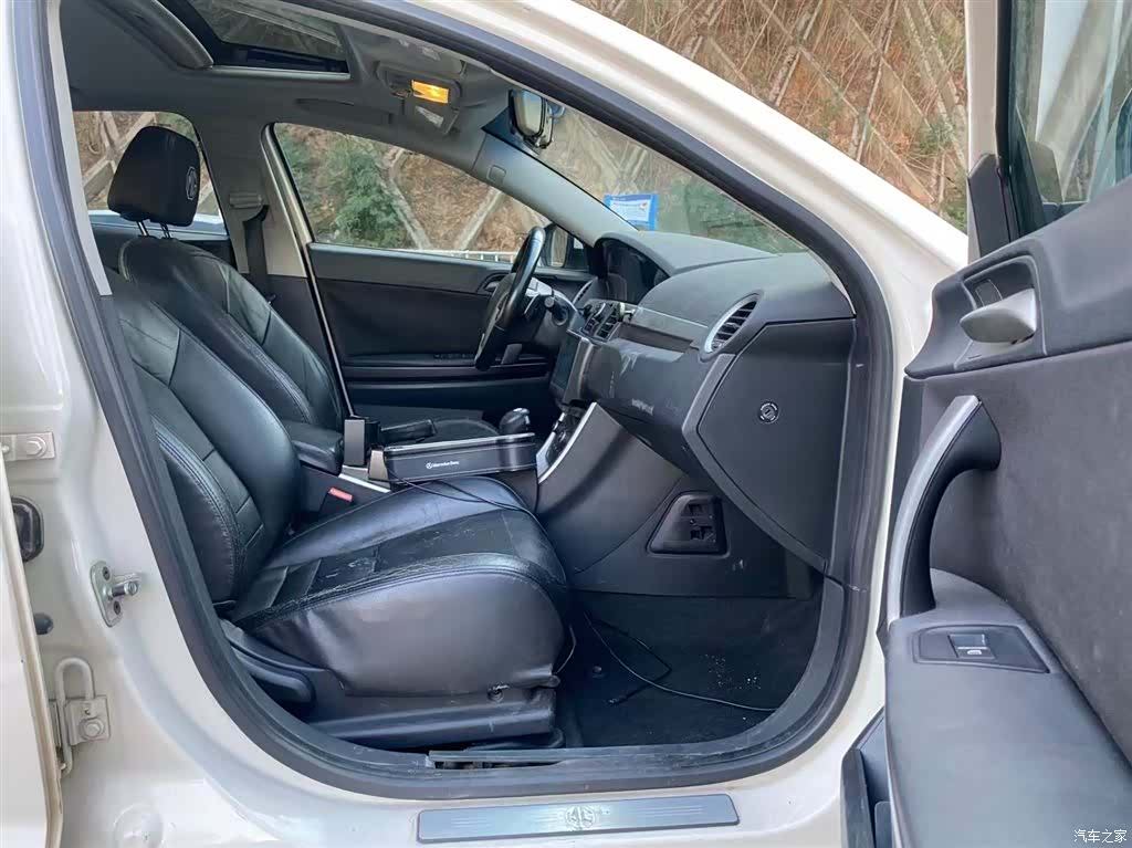MG MG6, 2012 11