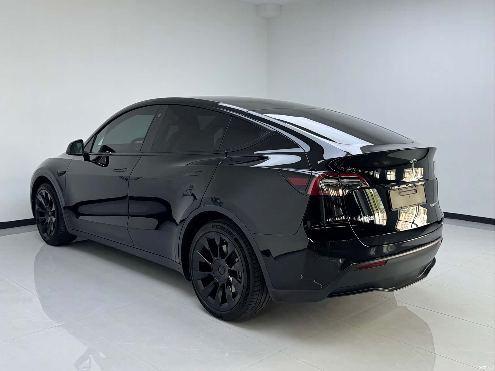 Tesla Model Y, 2022 4
