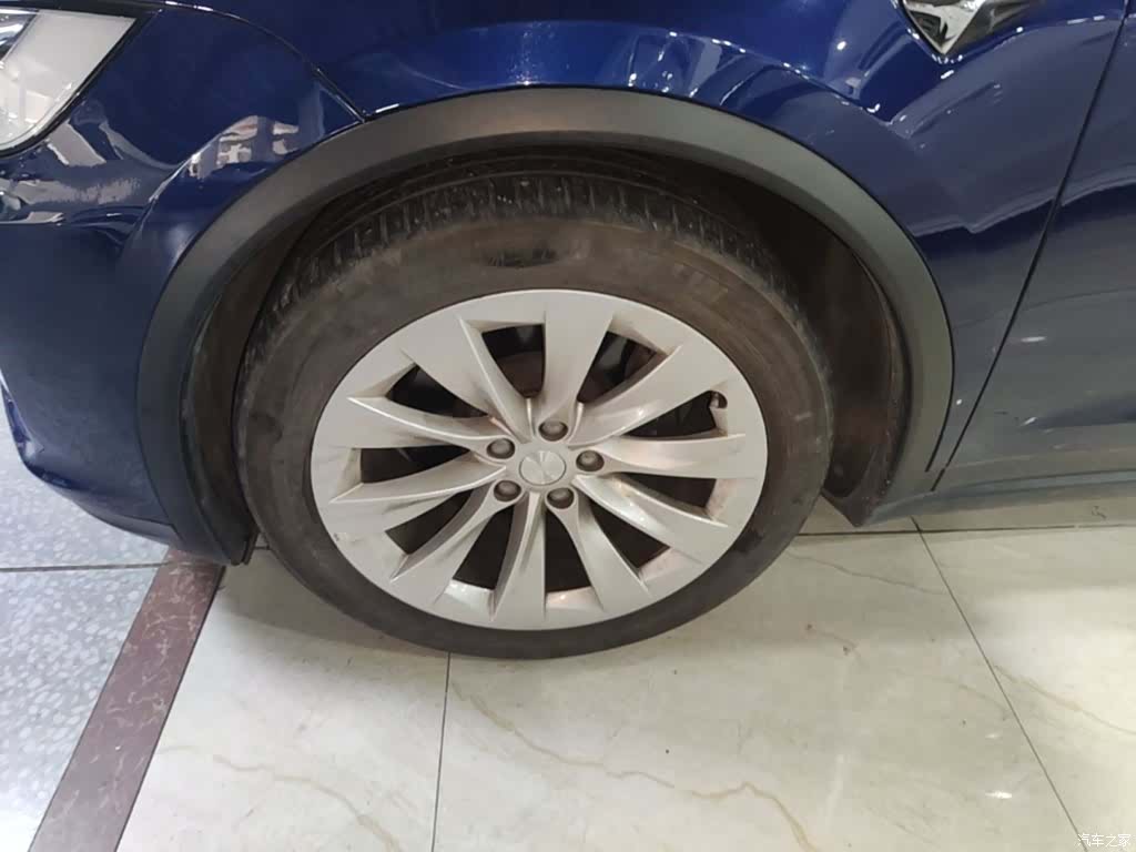Tesla Model X, 2019 25