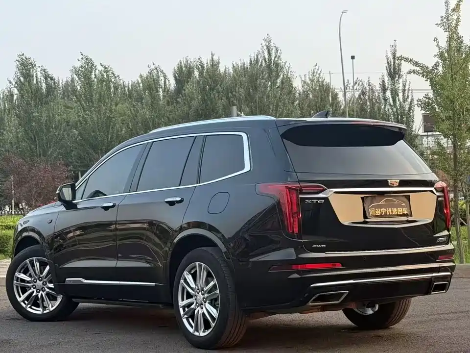 Cadillac XT6