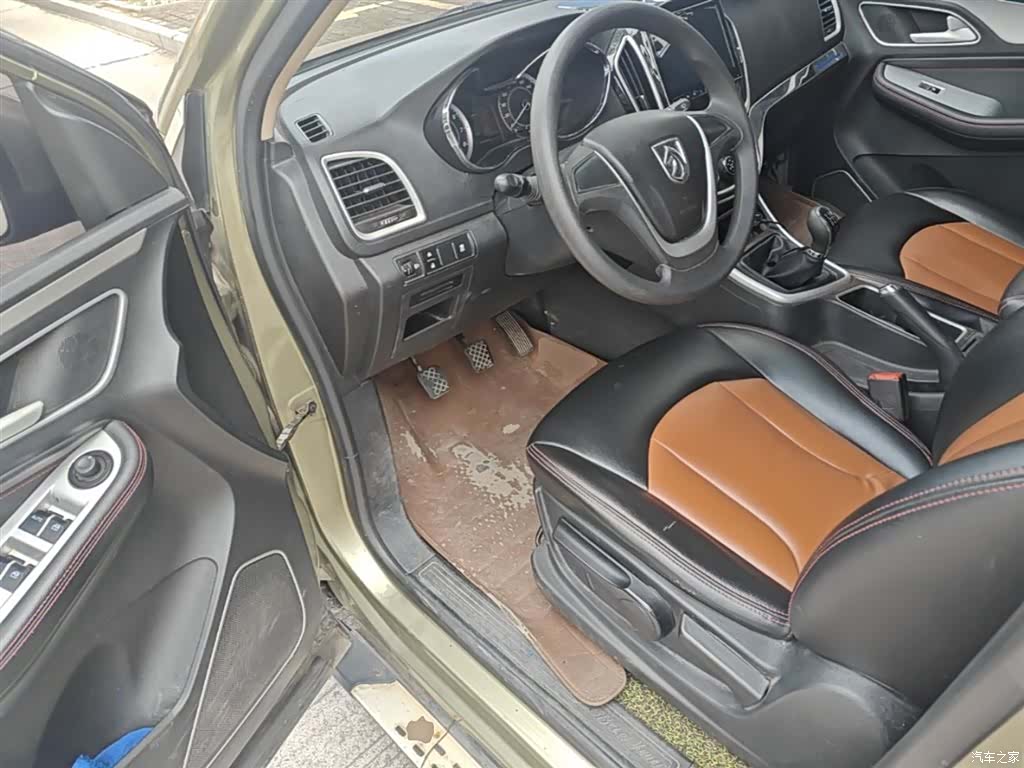 Wuling 560, 2016 16