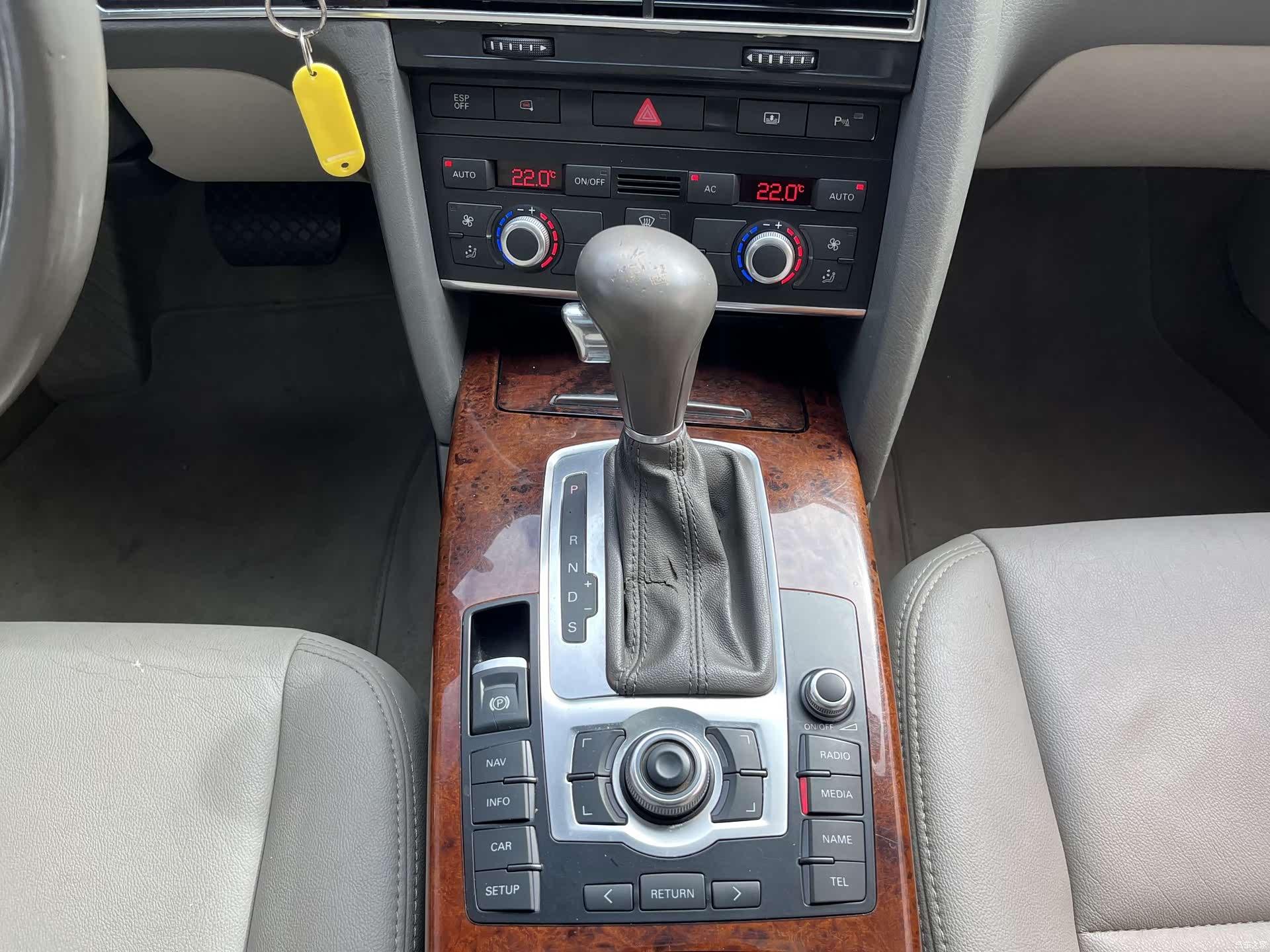 Audi A6L, 2010 10