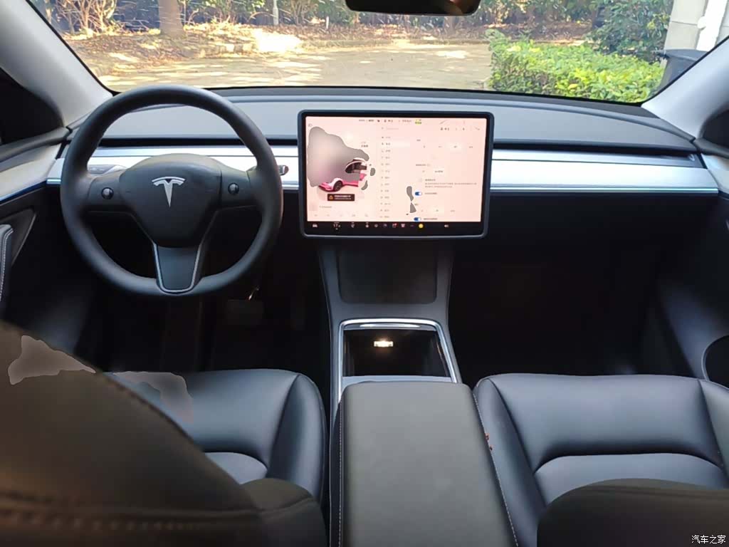 Tesla Model Y, 2024 10