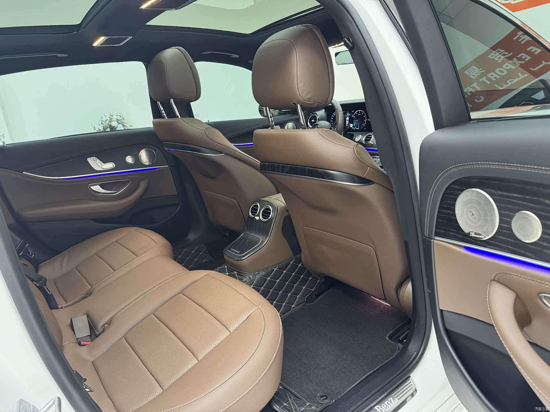 Mercedes-Benz E-Class, 2022 11