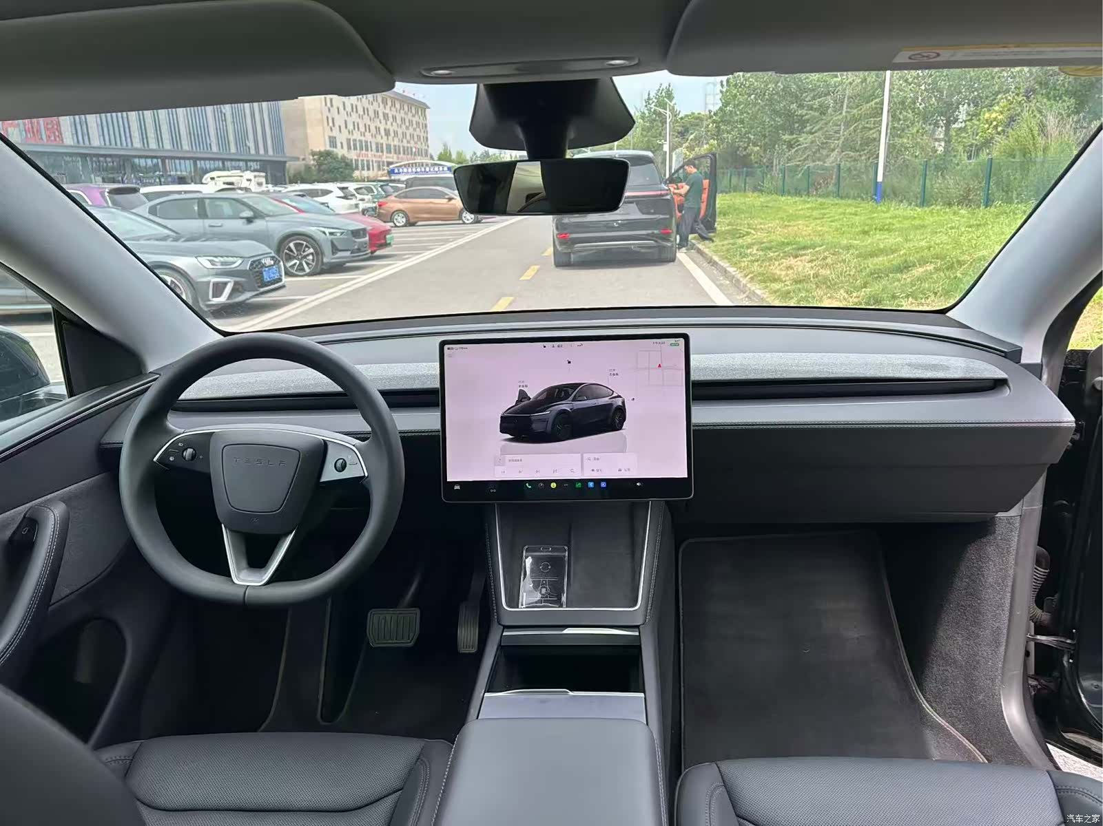 Tesla Model Y, 2025 6