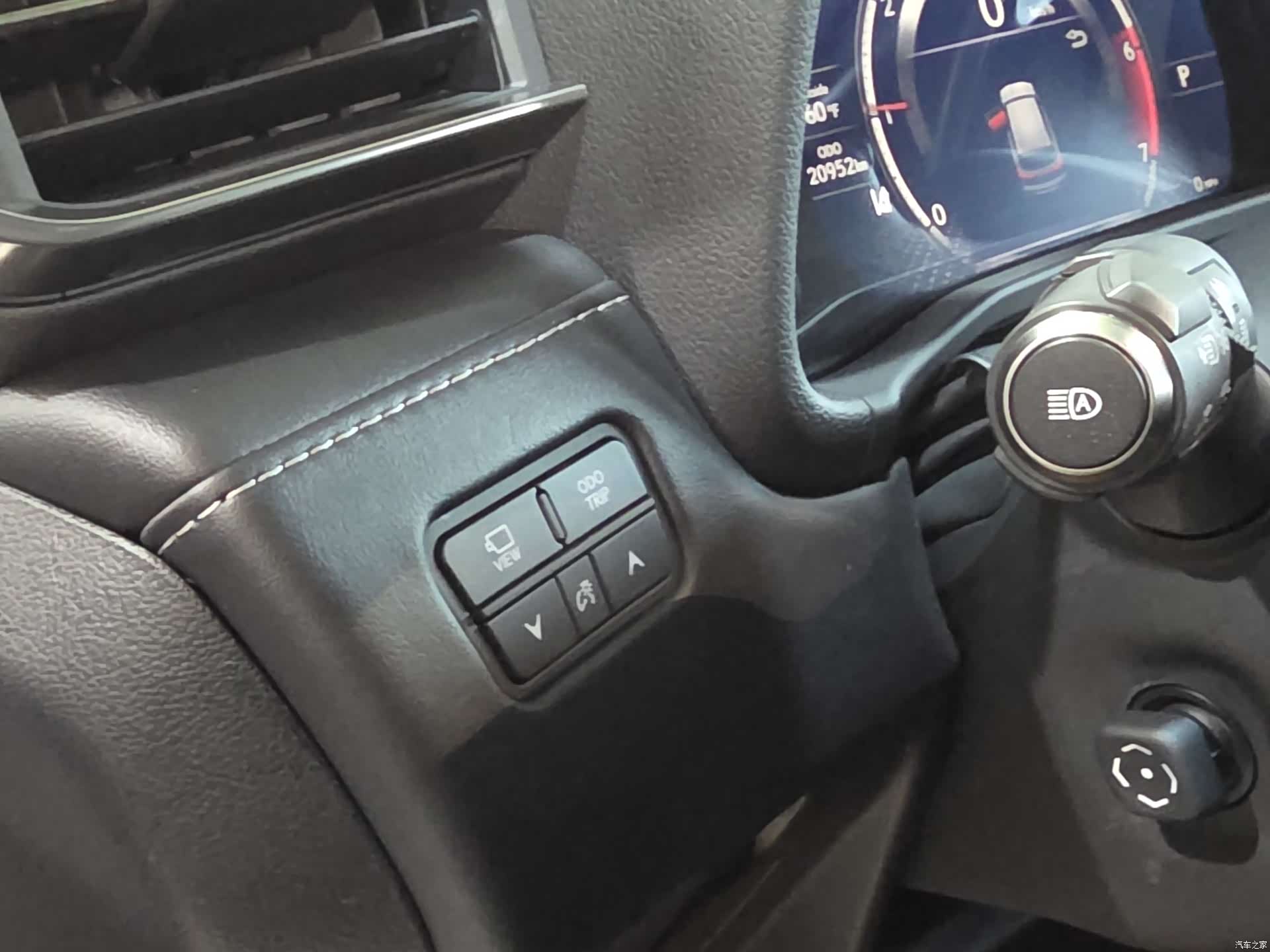 Lexus LX, 2023 11