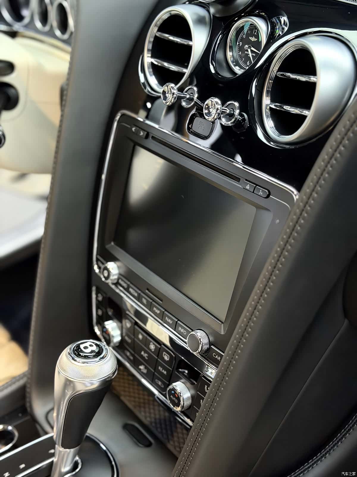 Bentley Flying Spur, 2019 25