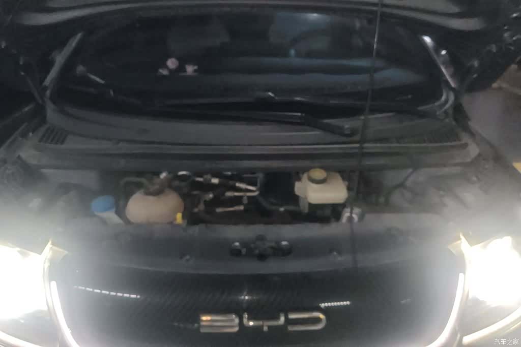 BYD Dolphin, 2022 10