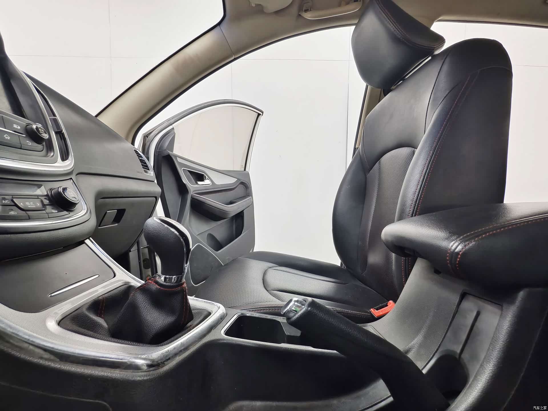 Wuling 560, 2015 12