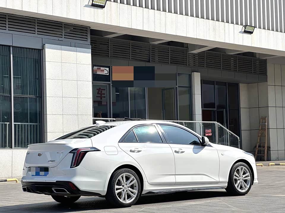 Cadillac CT4