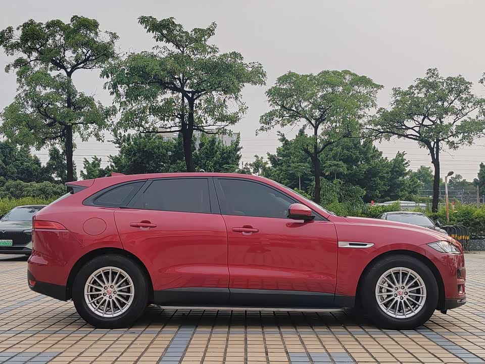 Jaguar F-PACE Jaguar F-PACE