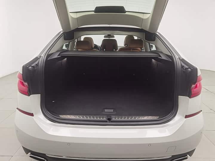 BMW 6 Series GT 2018 630i hao hua she ji tao zhuang