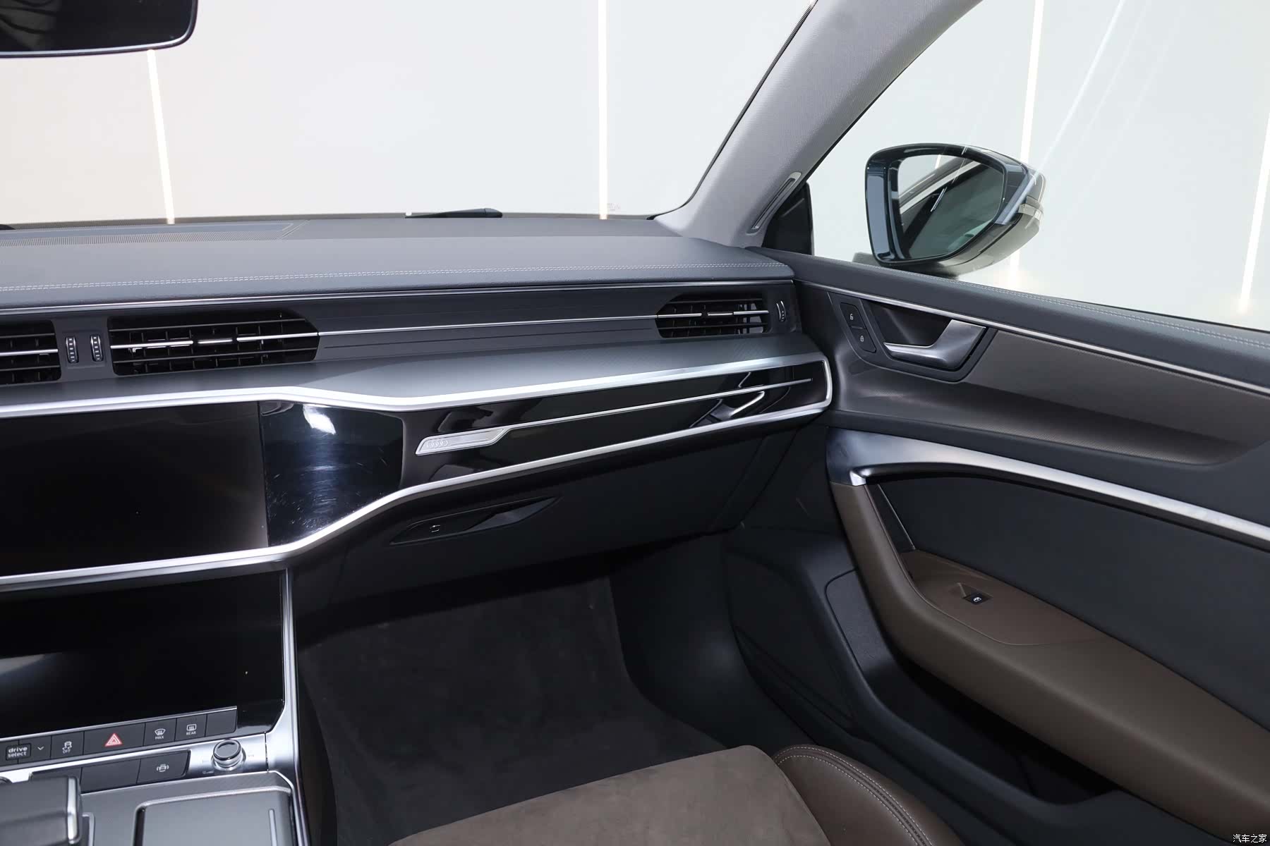 Audi A7L, 2024 20