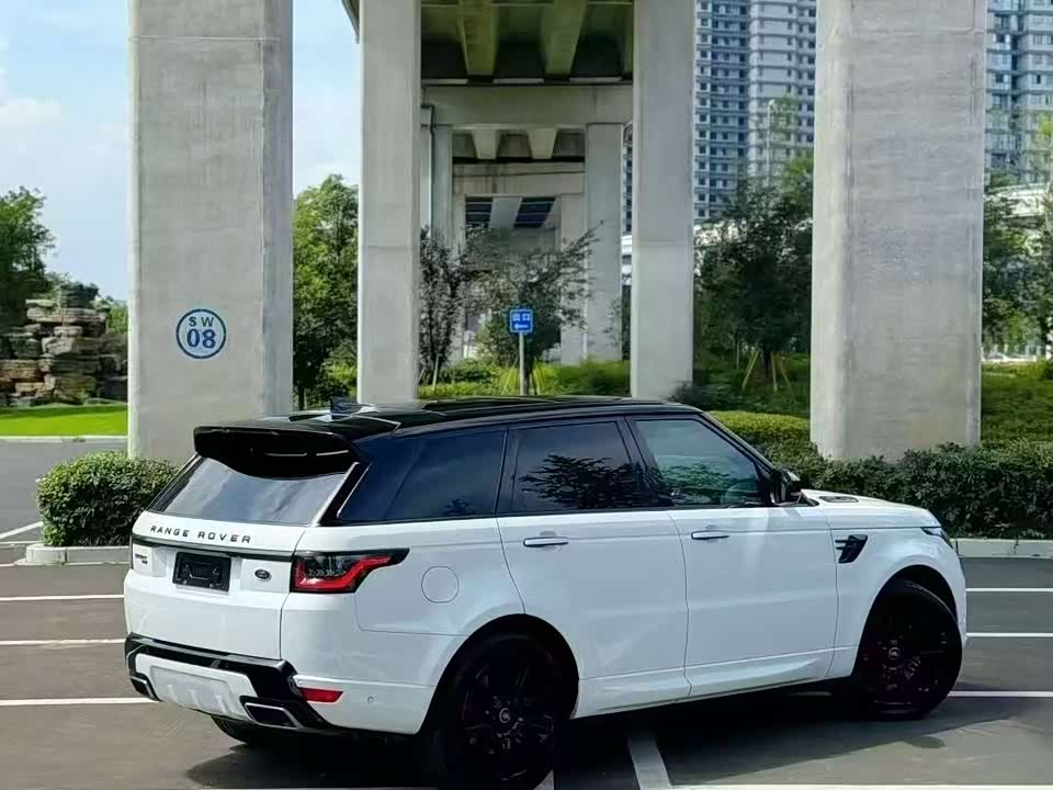 Land Rover Range Rover Sport Land Rover Range Rover Sport