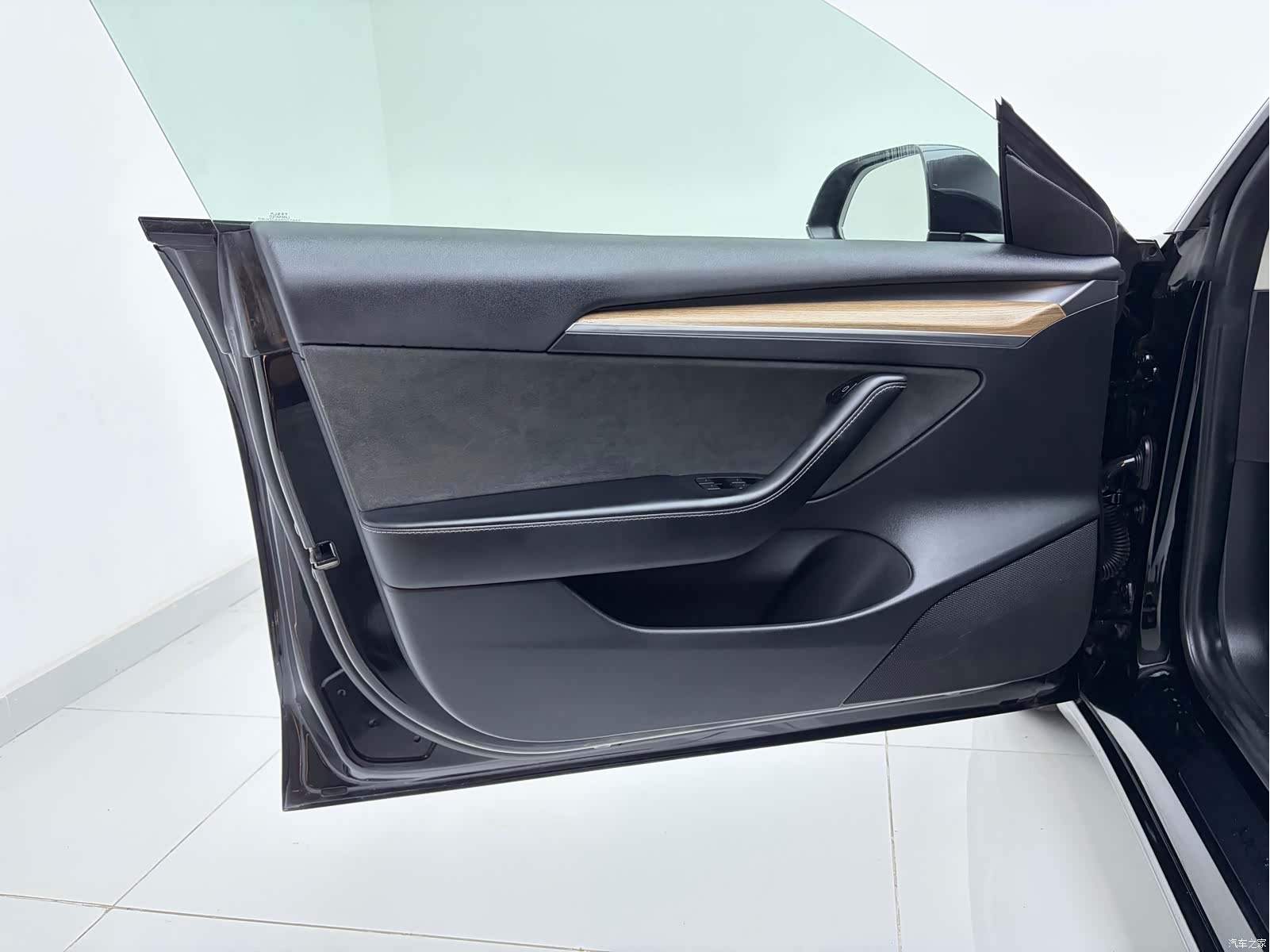 Tesla Model 3, 2023 9