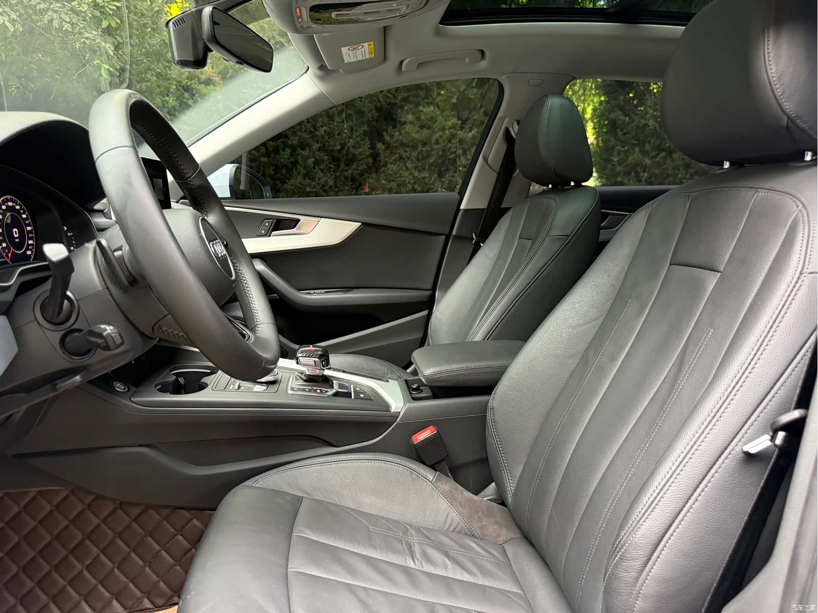 Audi A4L, 2019 14