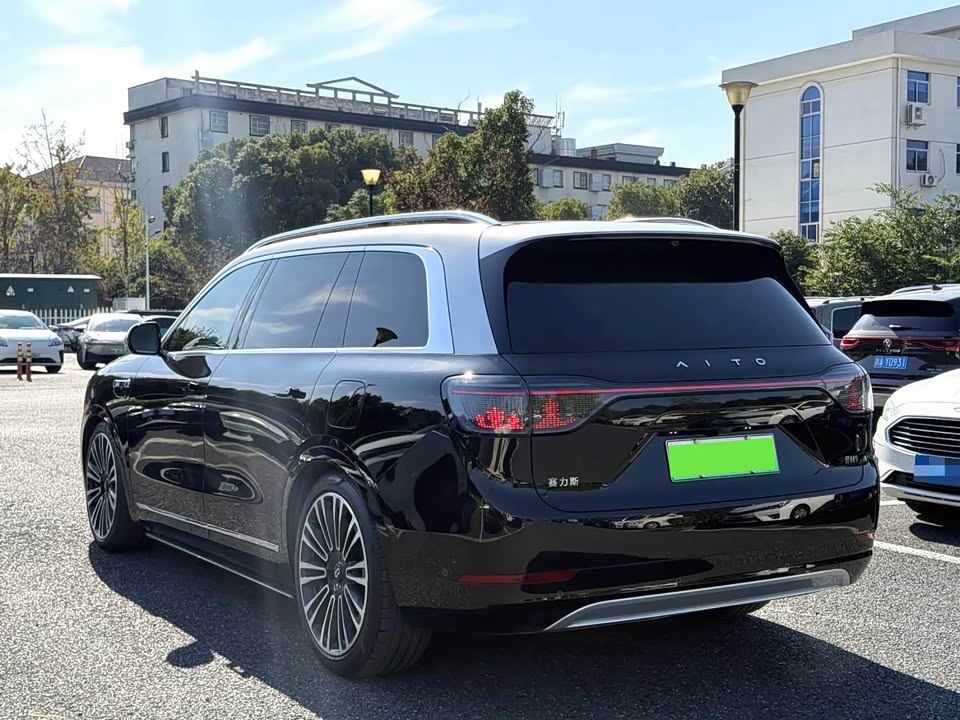 AITO Ask the world M9