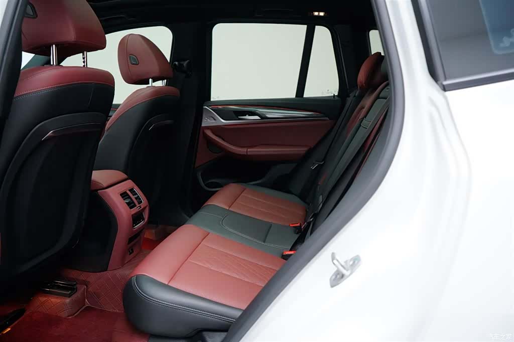 BMW X3, 2022 все фото
