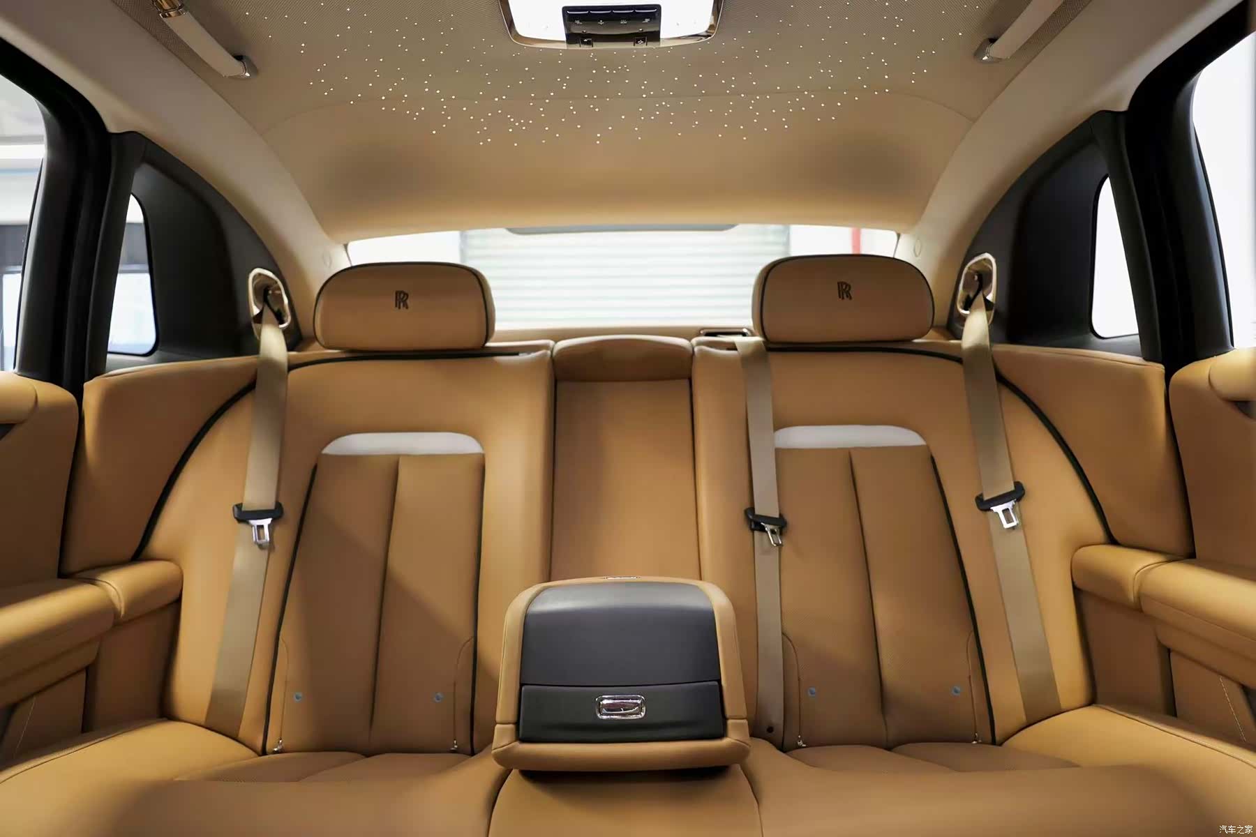 Rolls-Royce Ghost, 2026 4