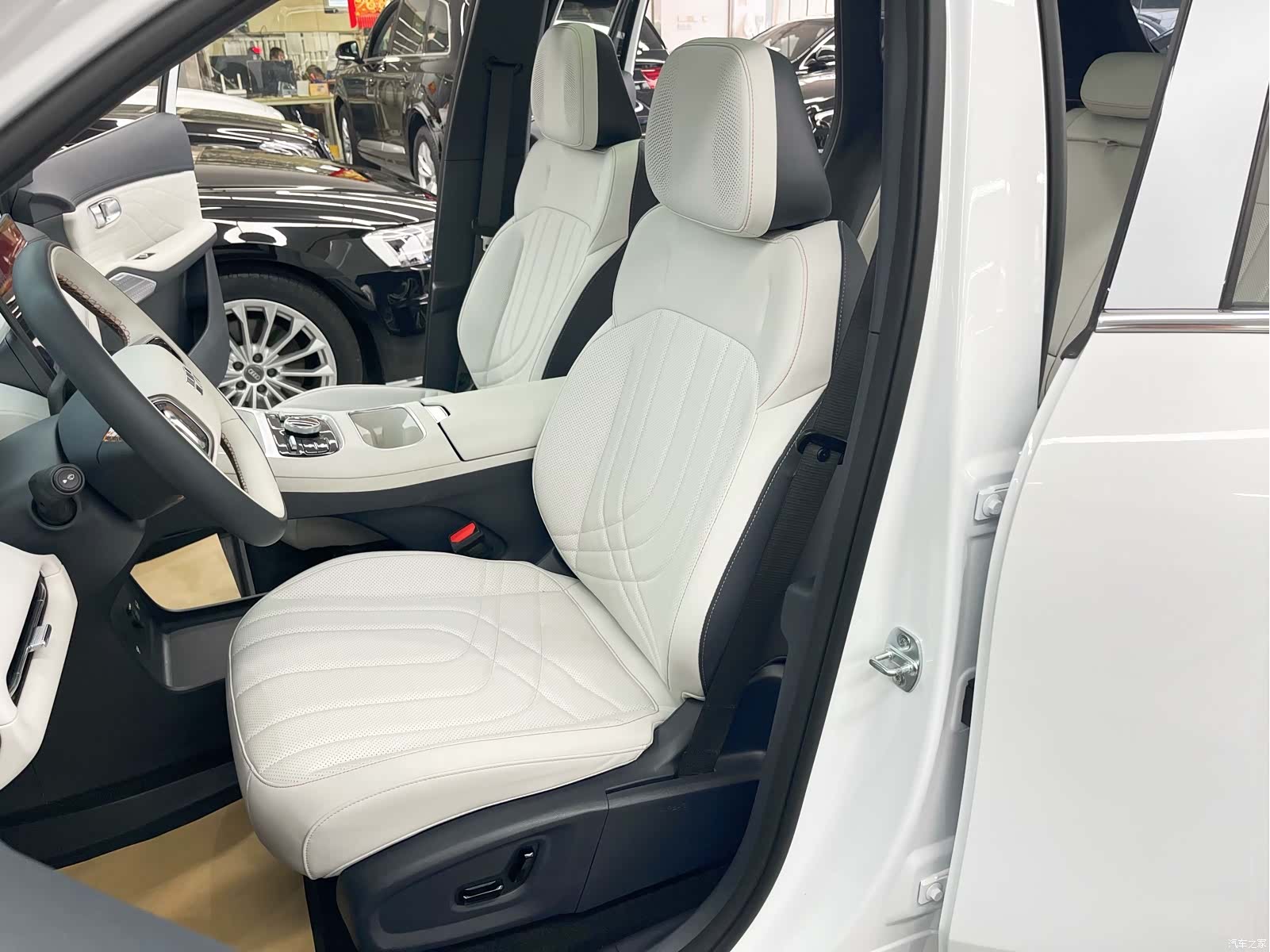 Geely 7, 2025 16