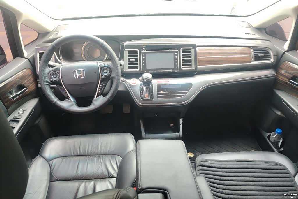 Honda Elysion, 2016 12