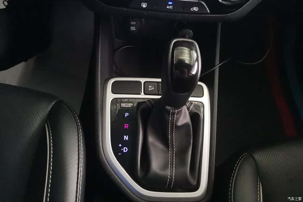 Hyundai ix25, 2018 16
