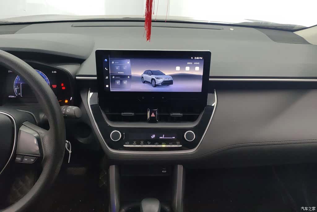 Toyota Frontlander, 2023 13