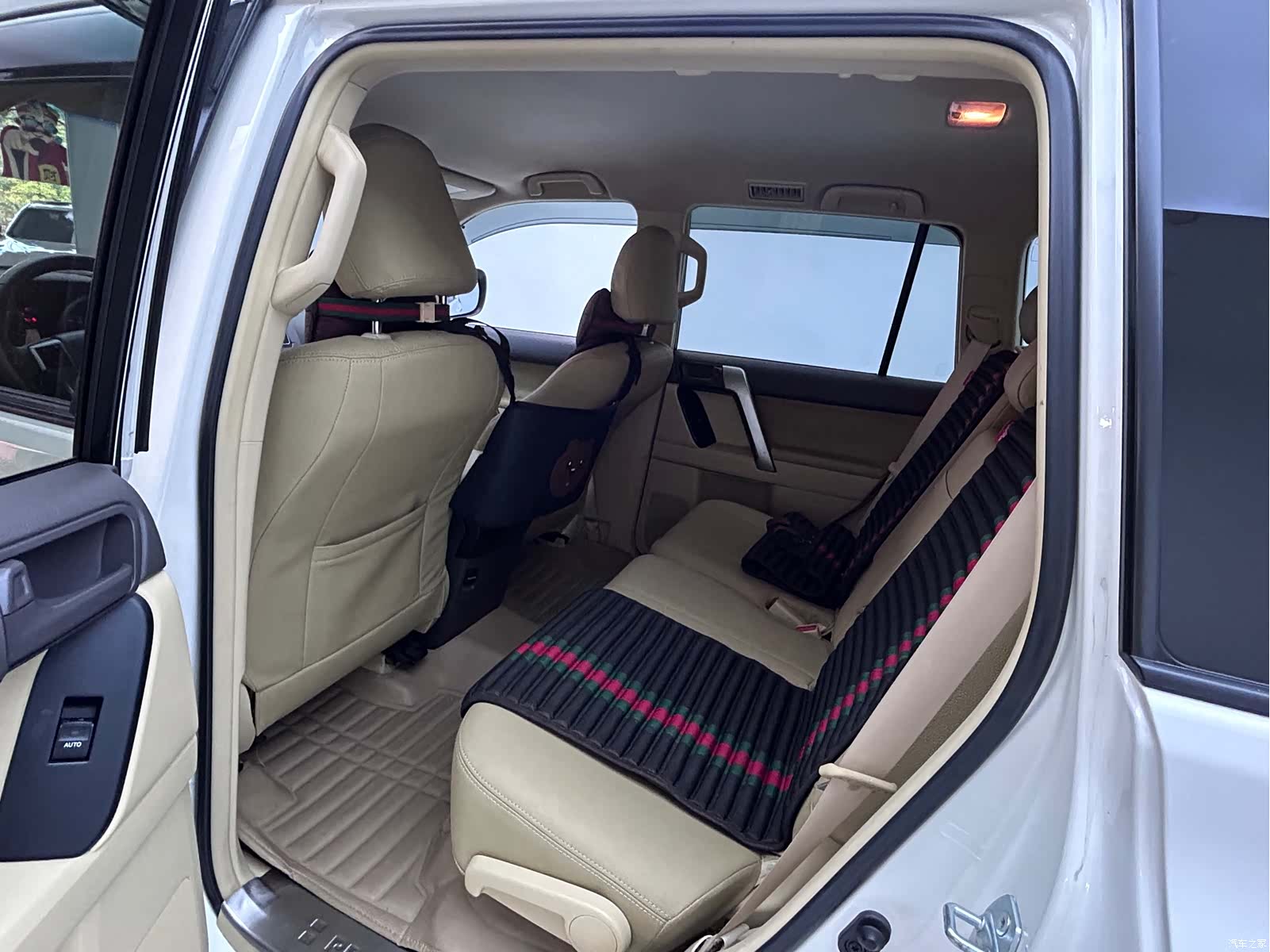 Toyota Prado, 2015 9