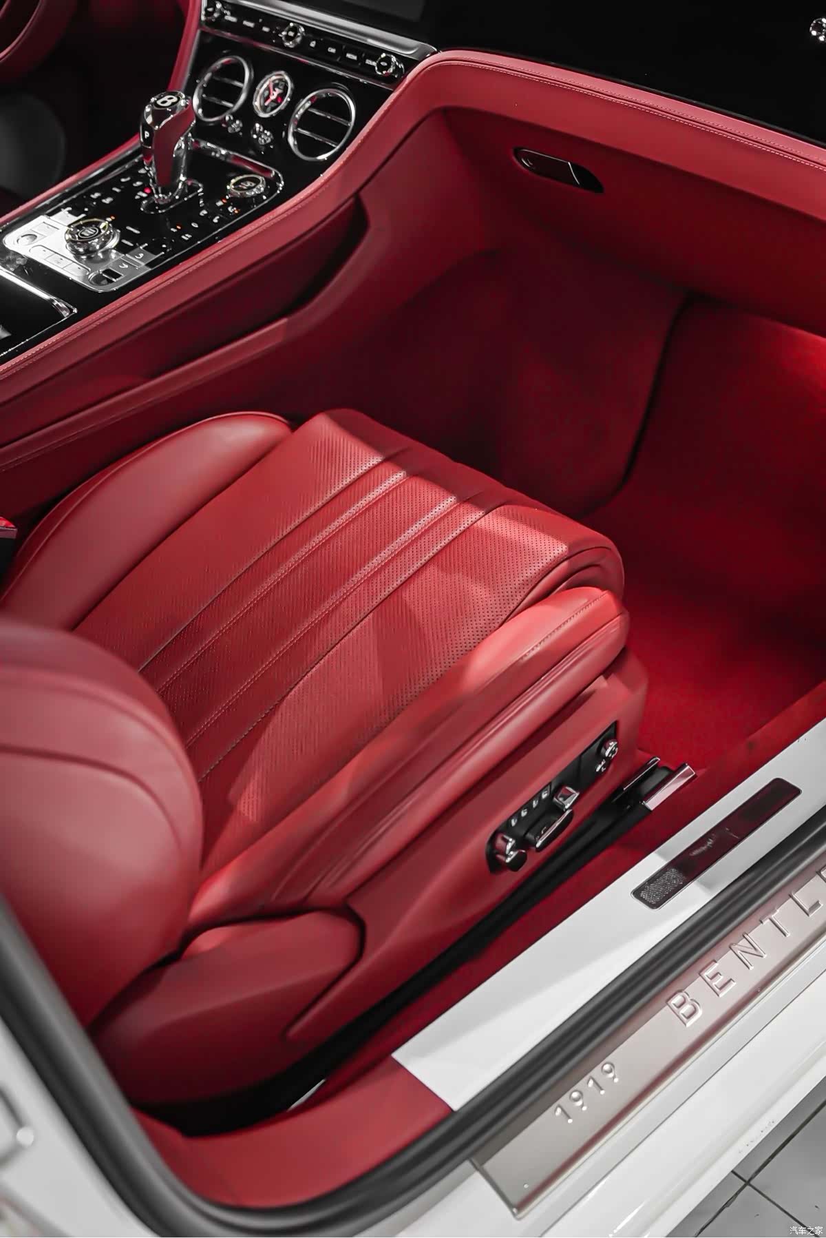 Bentley Continental GT, 2020 10