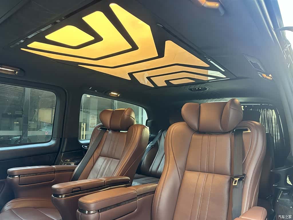 Mercedes-Benz V-Class, 2019 7