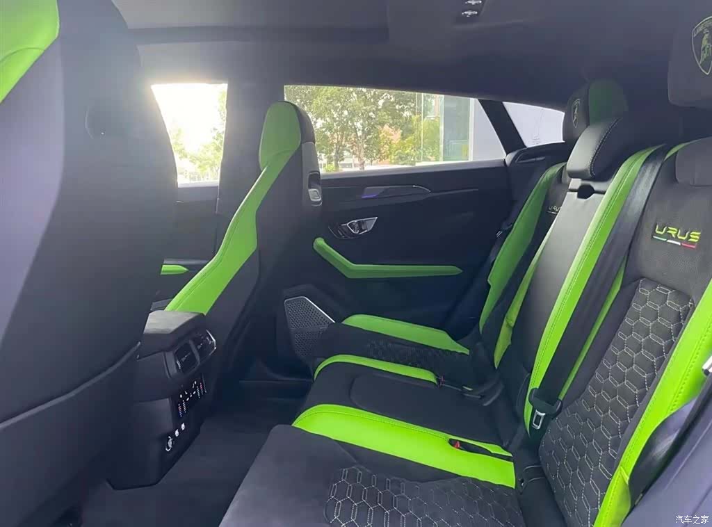 Lamborghini Urus, 2021 8