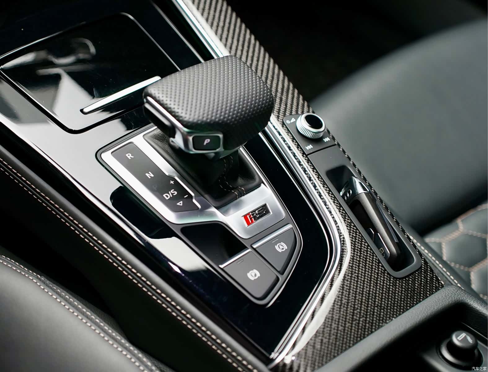 Audi RS4, 2022 12