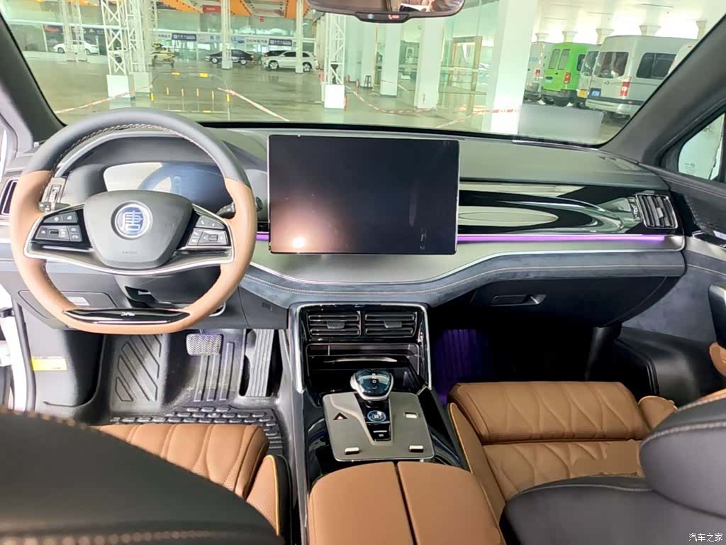 BYD Tang, 2022 10