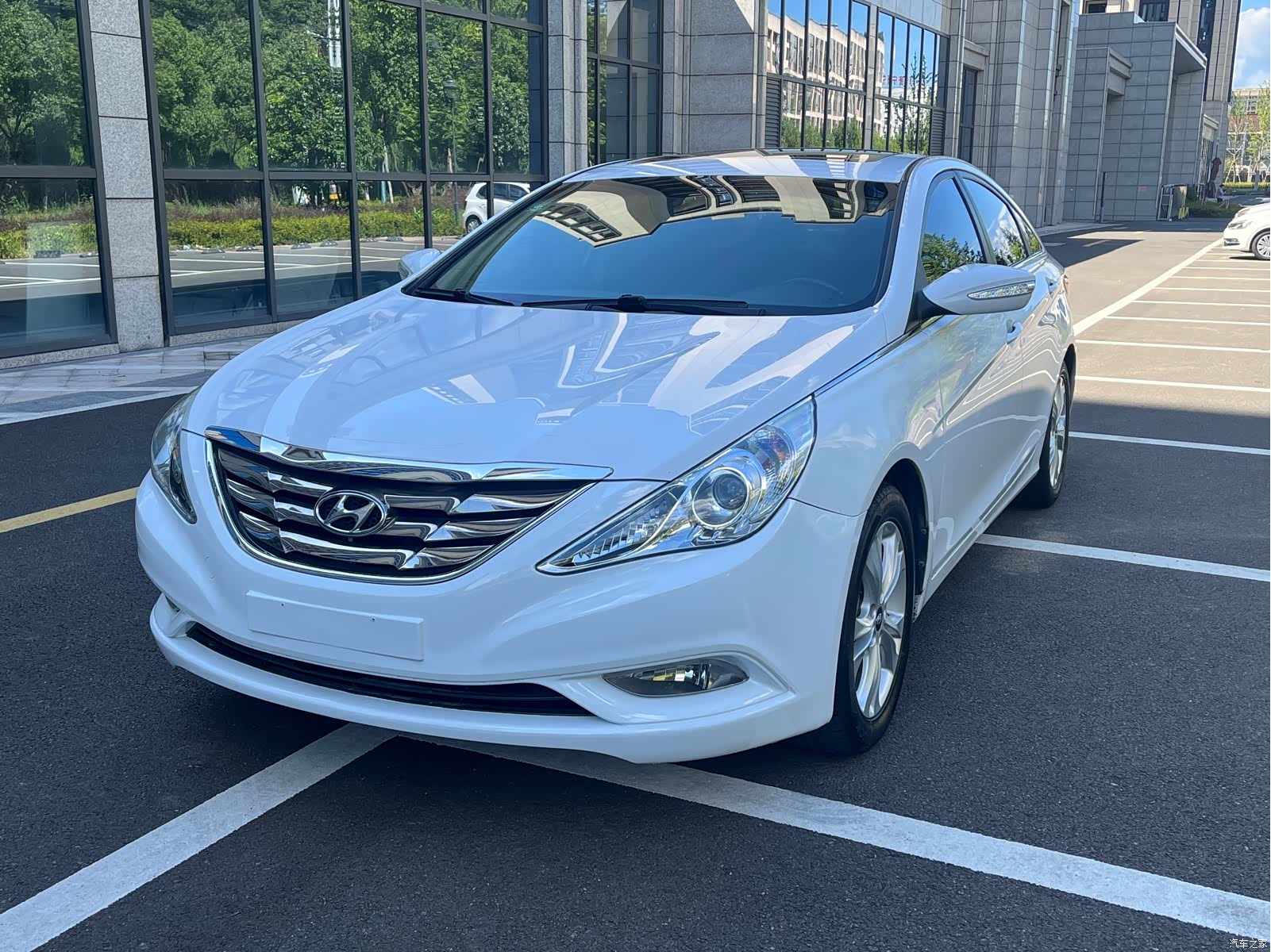 Hyundai Sonata, 2012 1