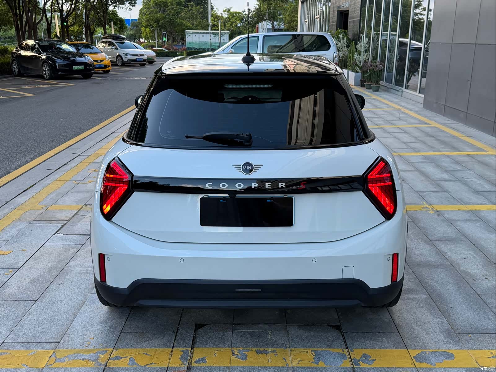 Mini Cooper, 2025 6