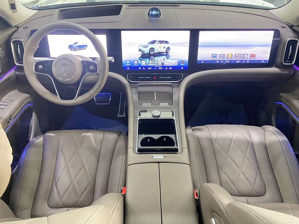 AITO Ask the world M9