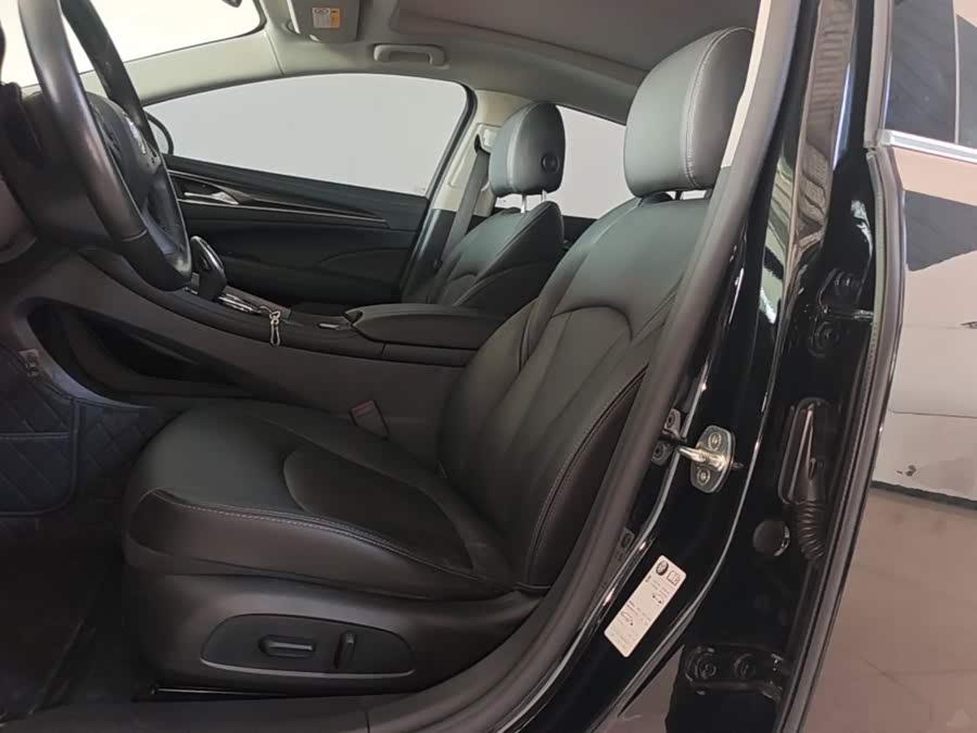 Buick LaCrosse 2022, фото 15