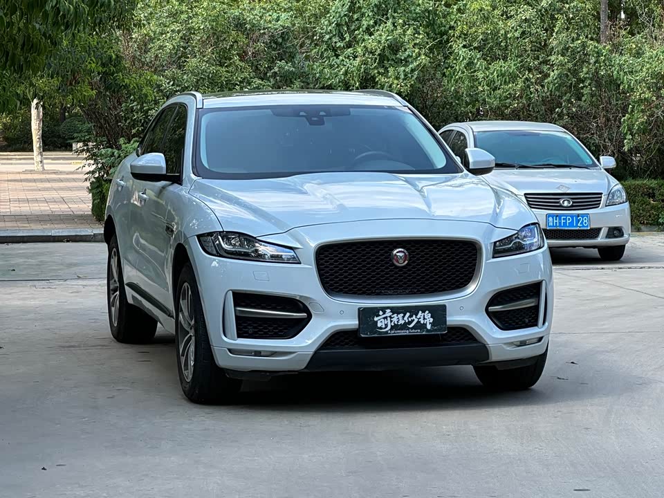 Jaguar F-PACE Jaguar F-PACE