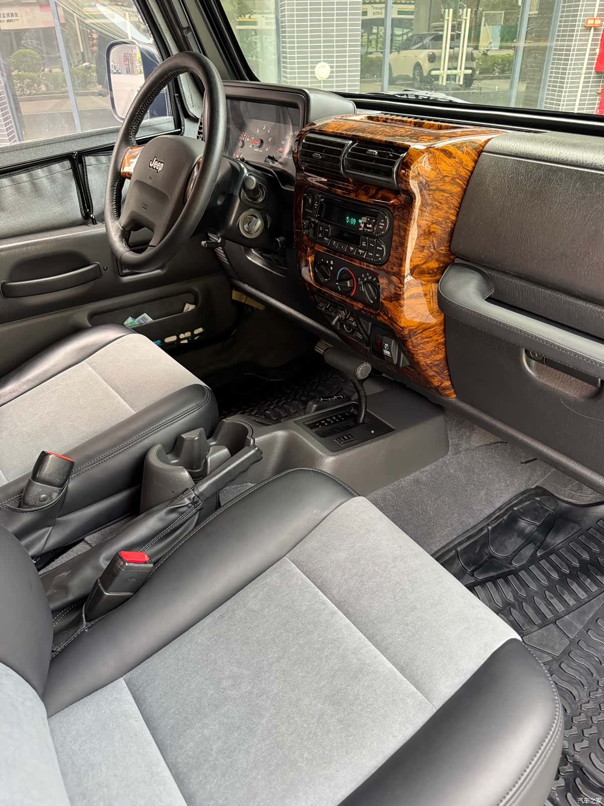 Jeep Wrangler, 2004 18