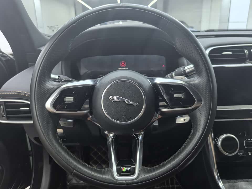 Jaguar XEL Jaguar XEL