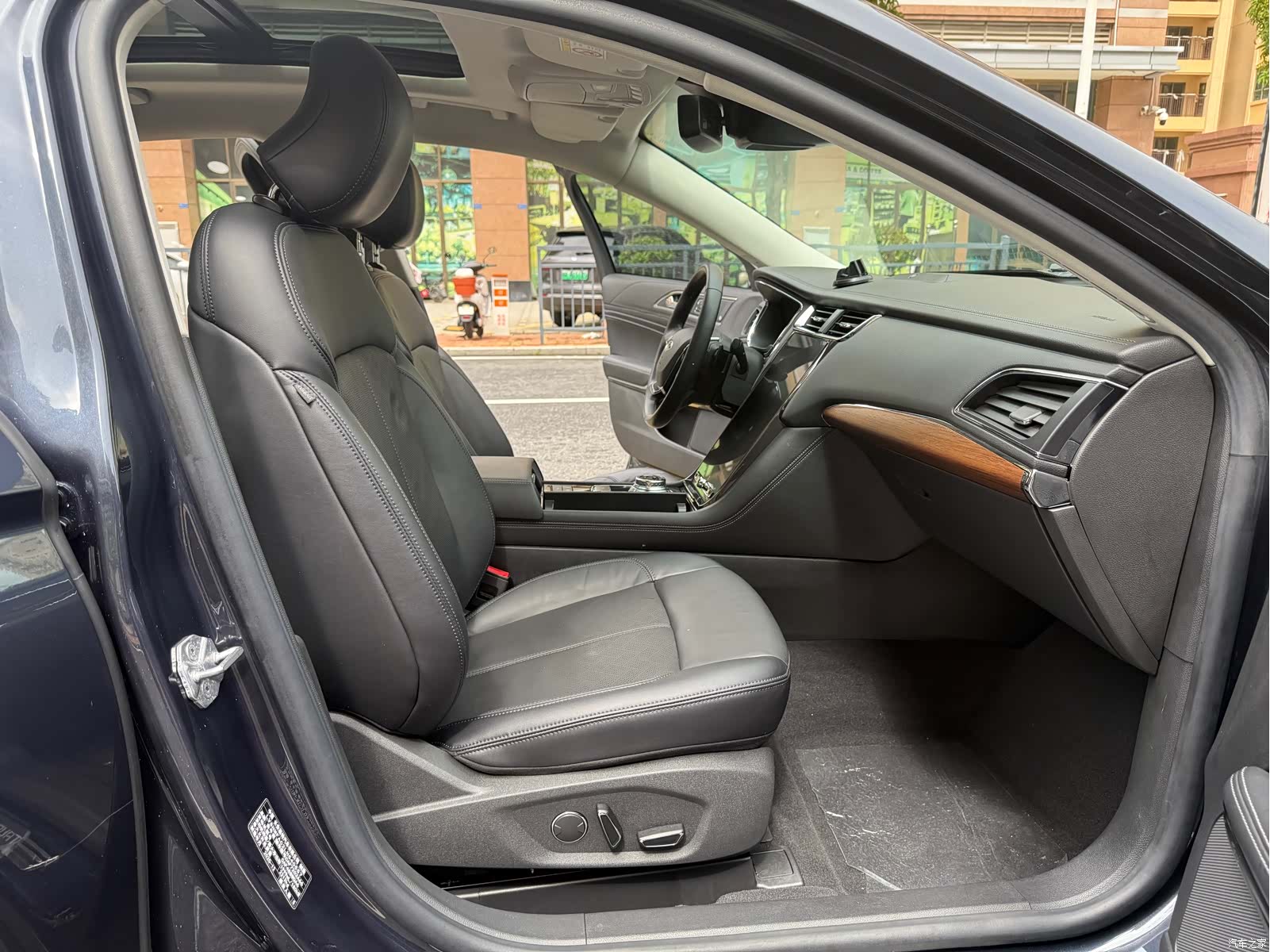 Ford Taurus, 2021 14