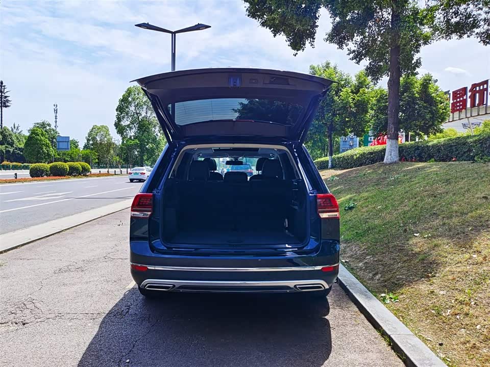 Volkswagen Tourang