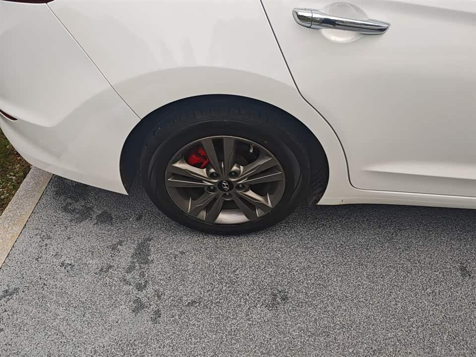 Hyundai Lead Hyundai Lead