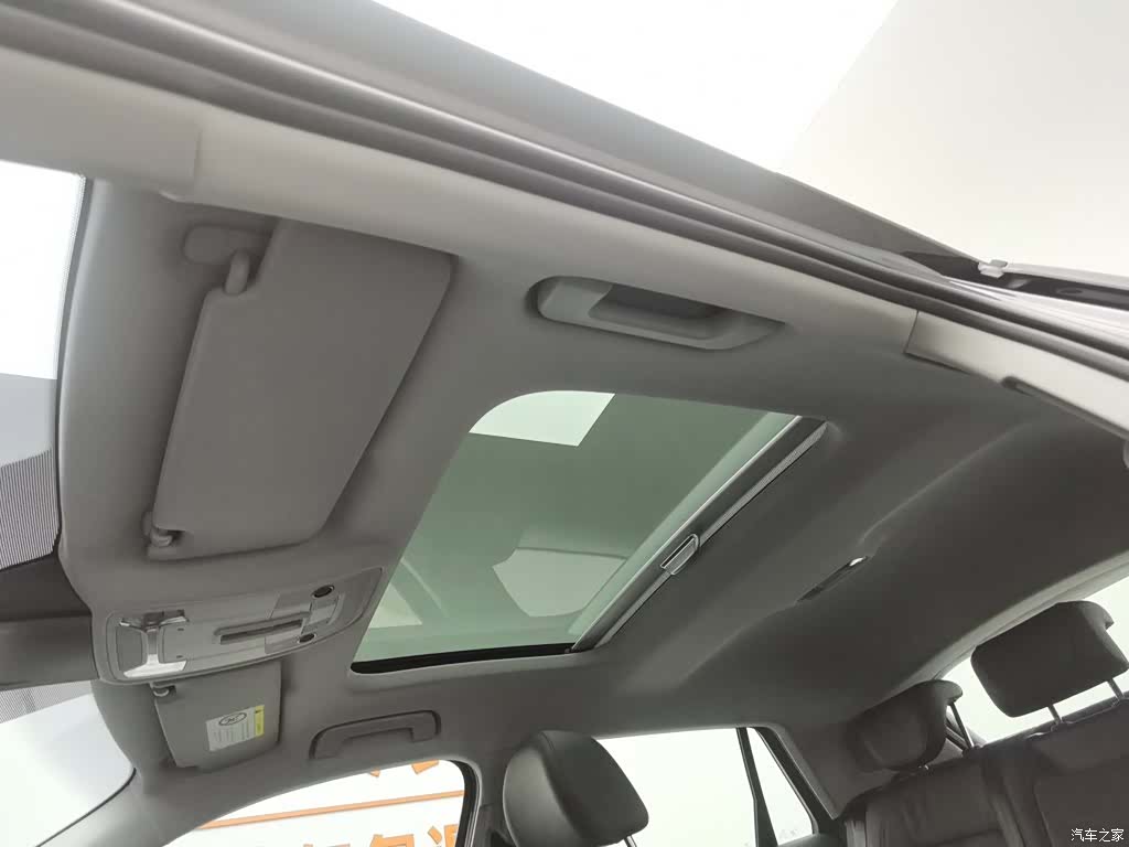 Audi Q2L, 2024 14