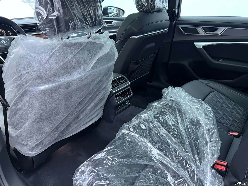 Audi A6L, 2026 32