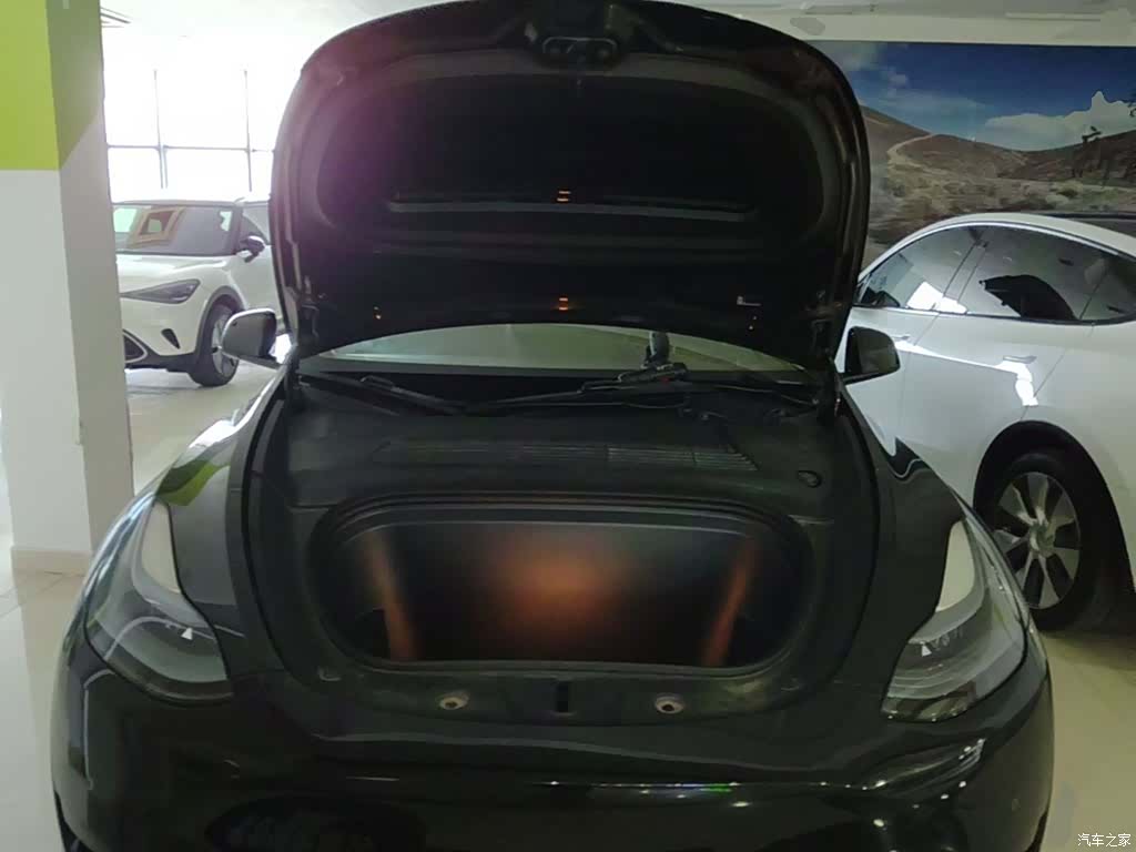 Tesla Model Y, 2023 20