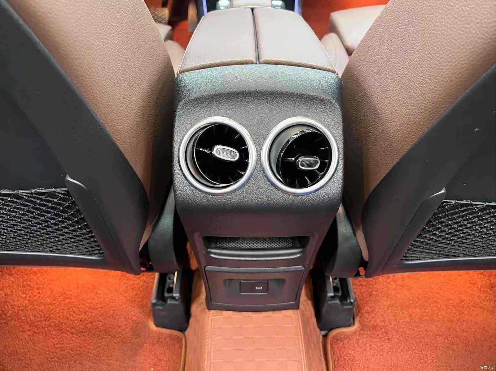 Mercedes-Benz GLB, 2022 15